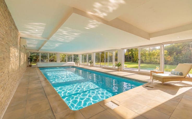 BEERSEL: Villa with swimming pool on 32 ares
