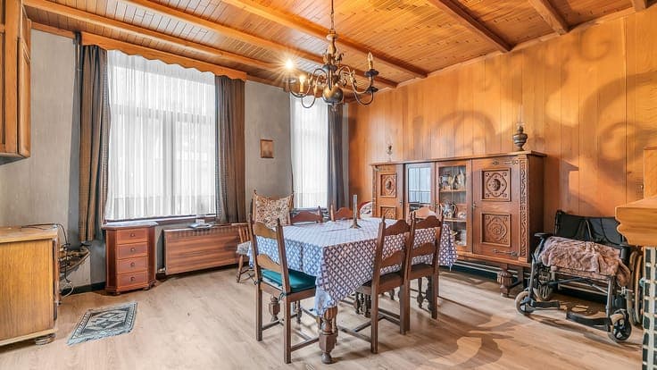 Te renoveren woning (H.O.B.) met 3 slpkrs te Genk