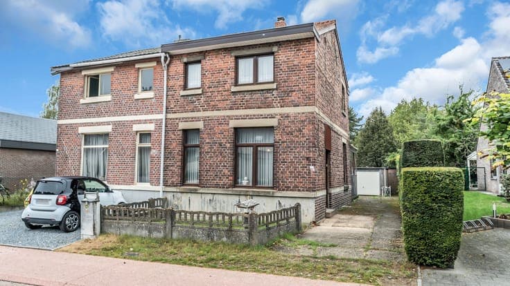 Te renoveren woning (H.O.B.) met 3 slpkrs te Genk