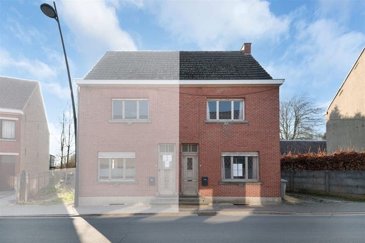 Home to renovate in coveted location in Moortsele