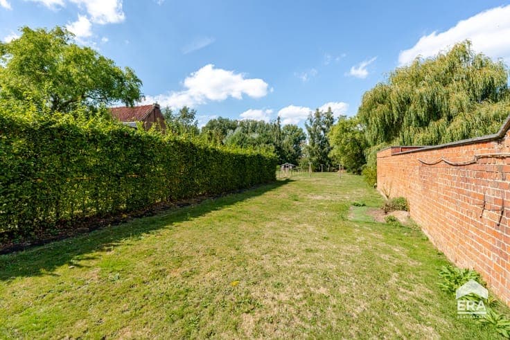Property to renovate with potential in a prime location