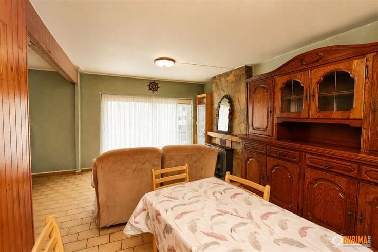 Burima offers this set of 3 houses 2 garages and land