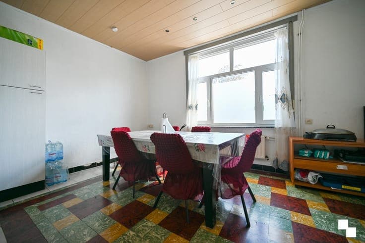Verhuurde woning met loods te Izegem
