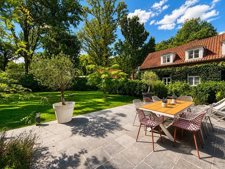 Villa with B&B at prime location for sale in Schilde