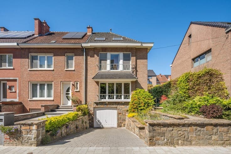Instapklare 3-gevelwoning op een rustige TOP-locatie in H...