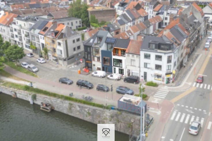 Instapklare woning met uniek waterzicht in de Oude Dokken...