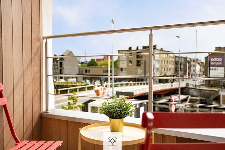 Instapklare woning met uniek waterzicht in de Oude Dokken...