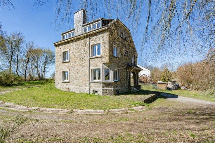 7-bedroom house + additional building plot – Houffalize