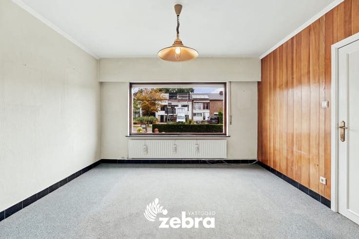 Kloeke te renoveren gezinswoning met 5 slaapkamers te Roe...