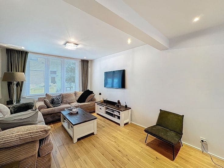 Comfortabel wonen in een gerenoveerde rijwoning met karakter