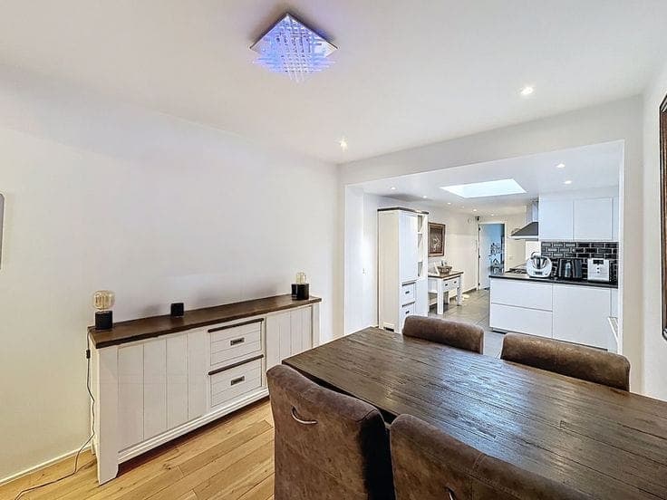 Comfortabel wonen in een gerenoveerde rijwoning met karakter