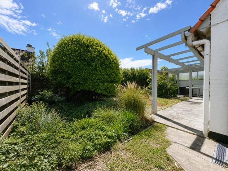 Holiday Home with Pool and Tennis Courts in Duinhoek