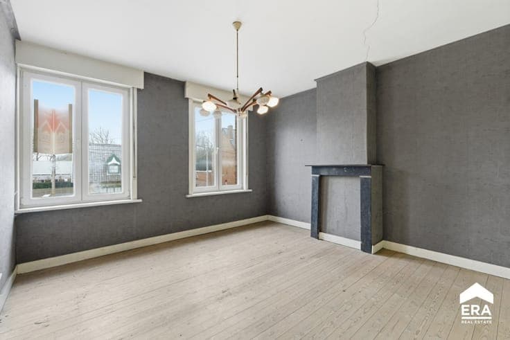 For sale: detached house in Ypres
