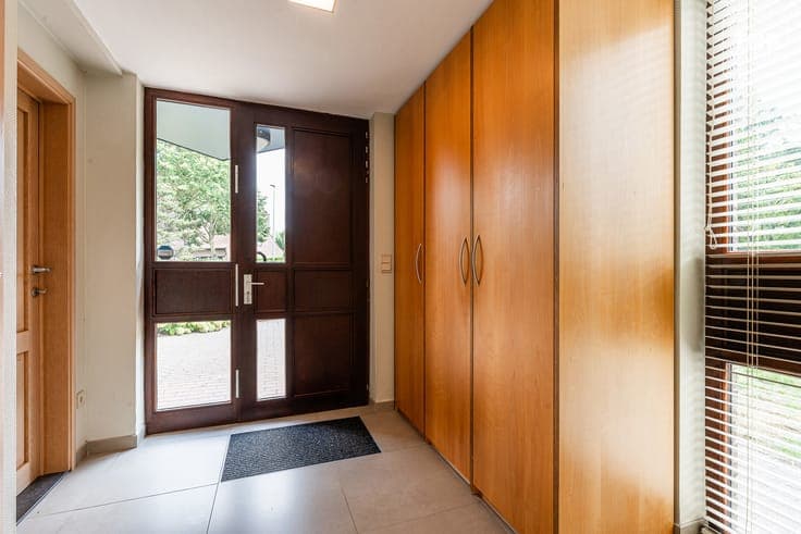 Instapklare open bebouwing op een perceel van 926m².