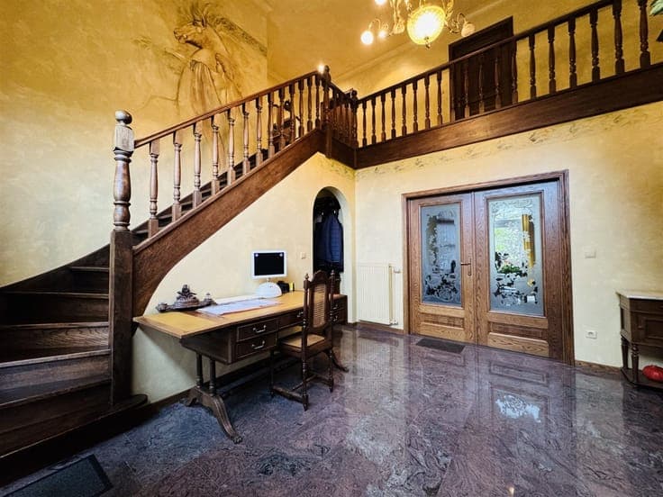 Unique farmhouse with residence, 3 apartments, and horse st