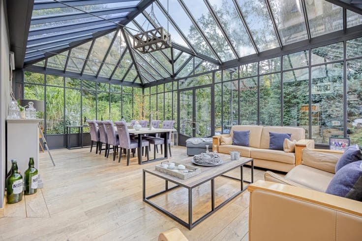 Villa with professional space next to the Sonian Forest