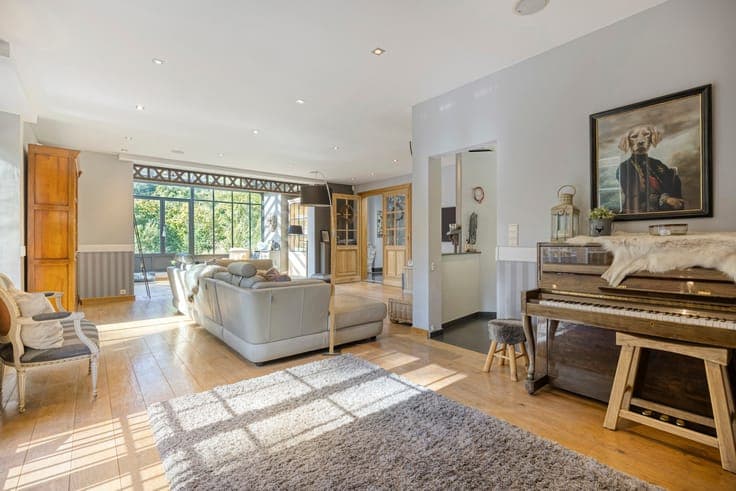 Villa with professional space next to the Sonian Forest