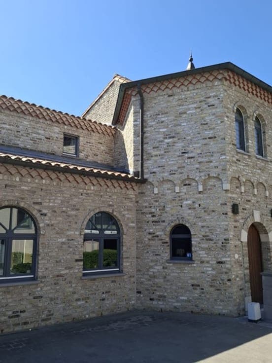 PRACHTIGE WONING MET HANDELSRUIIMTE
