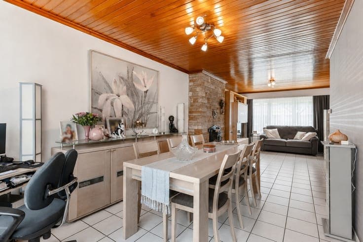 Zeer goed onderhouden en instapklare woning met drie slaa...