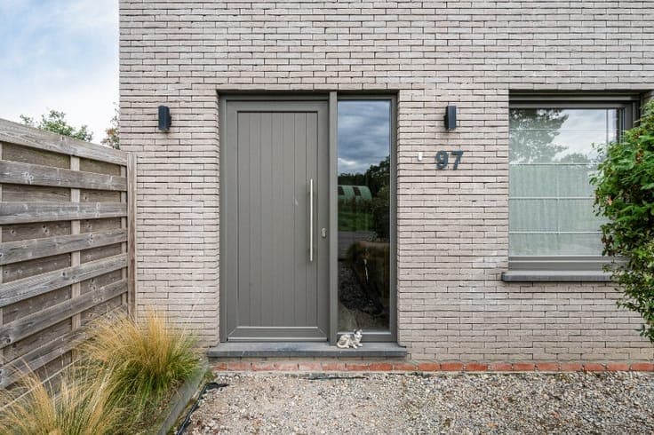 Ruime en energiezuinige woning met 4 slaapkamers op 512m²...
