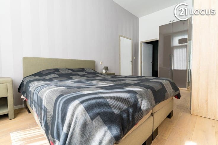Character townhouse in sought-after Zurenborg