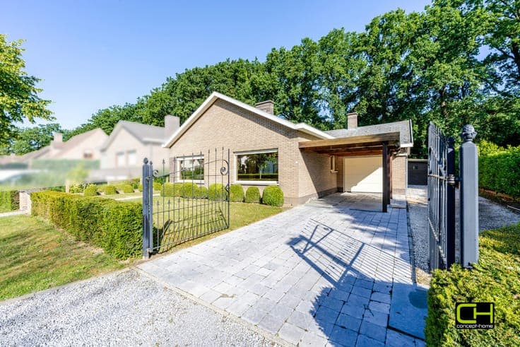 Knusse bungalow op een mooi perceel grond, rustig gelegen...