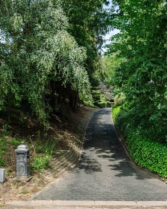 Laagbouwvilla op een uniek perceel in Tielrode