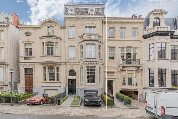 ANTWERP MARKGRAVE -Townhouse with garden and private parking