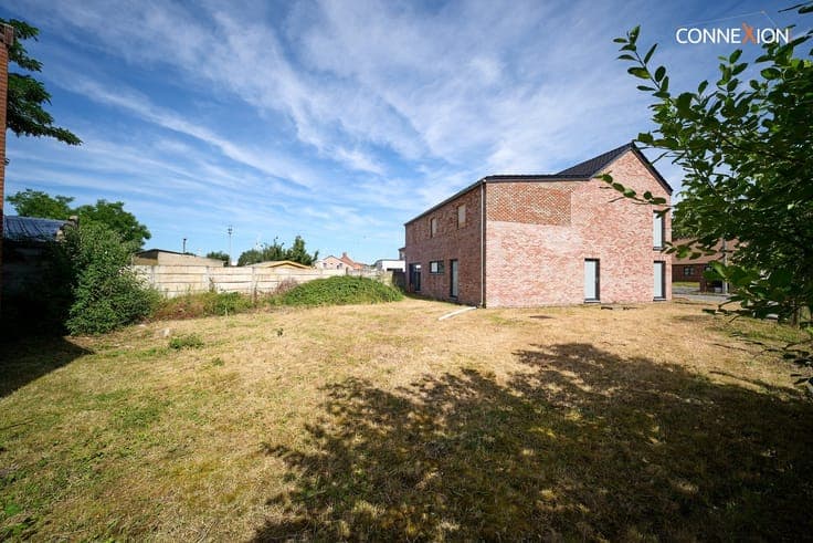 Mixed building