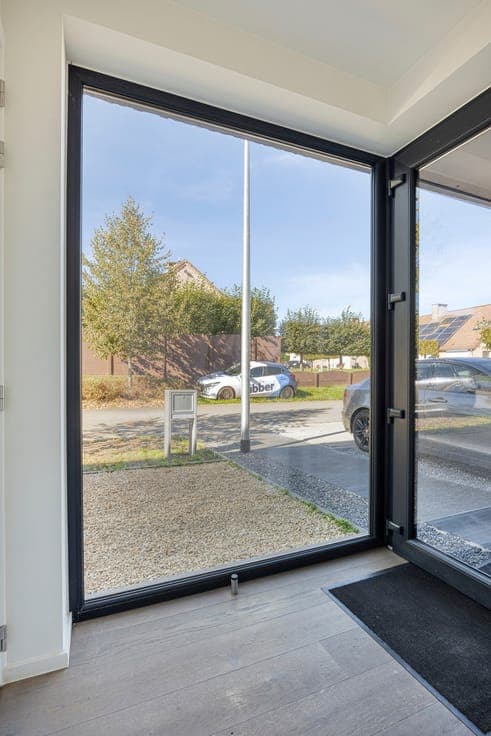 RECENTE HEDENDAAGSE WONING OP 5A12CA MET 3 SLK TE GUIGOVE...