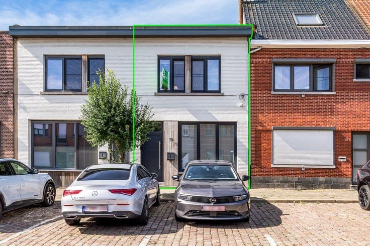 Stijlvol gerenoveerde woning met 3 slaapkamers op toploca...
