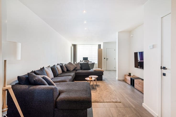 Stijlvol gerenoveerde woning met 3 slaapkamers op toploca...