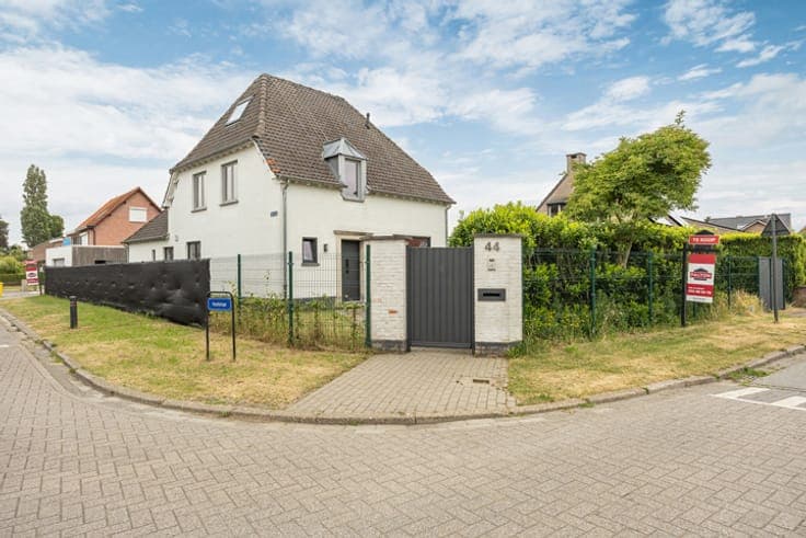 House in Ravels