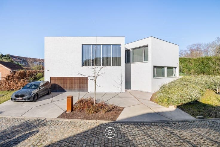 High-quality villa