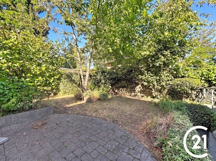 Charmante maison en pierres 2 façades avec jardin à Ciney
