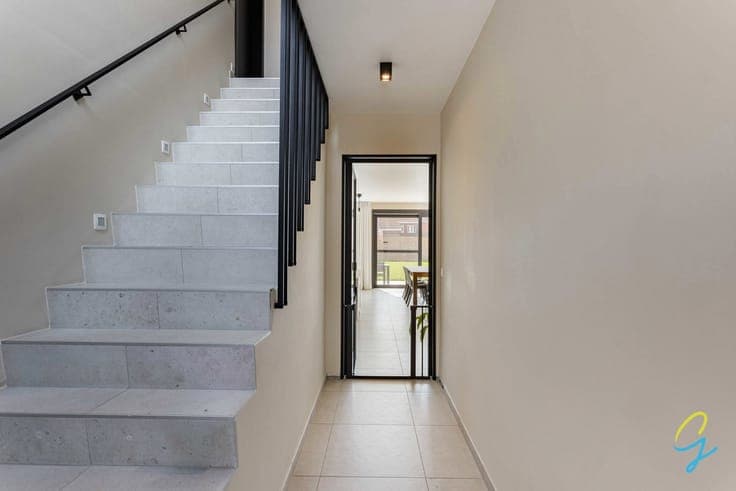 Luxurious semi-detached new-build home