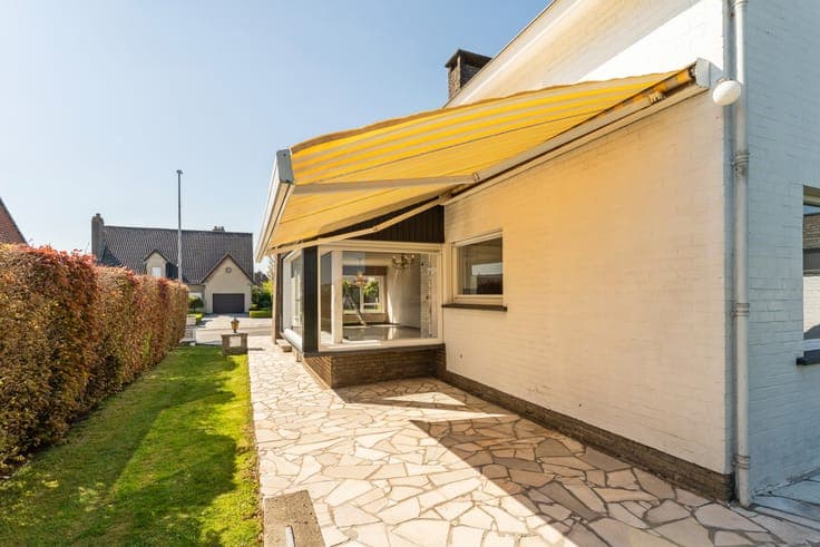 Lichtrijke woning te koop op een vlot bereikbare locatie