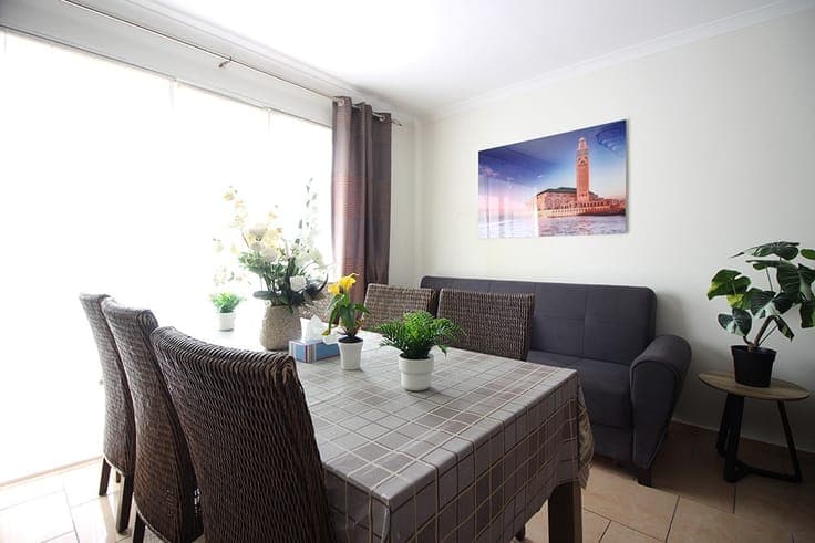 Spacious 5-Bedroom Home with Garden and Garage