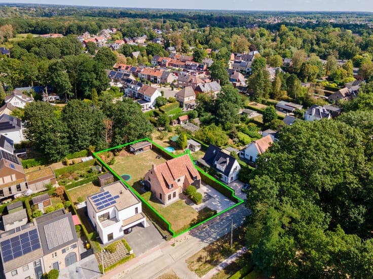 Prachtige villa met 3 slaapkamers, bureau en garage te ko...