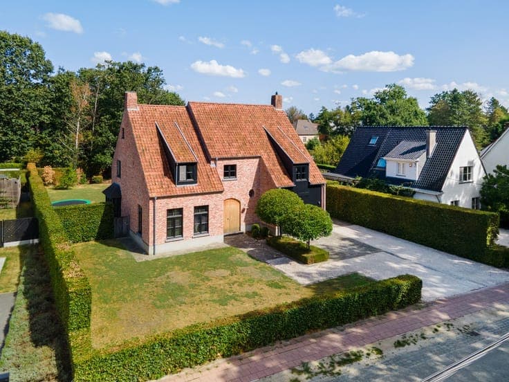 Prachtige villa met 3 slaapkamers, bureau en garage te ko...