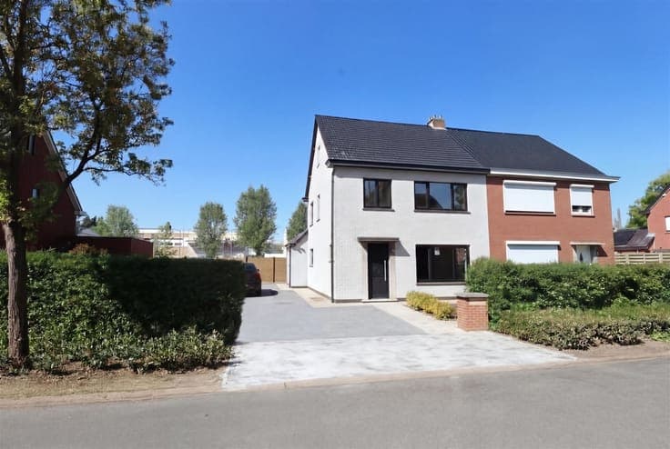 Gerenoveerde woning met 3 ruime slaapkamers