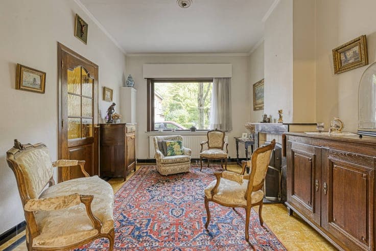 House for sale with many possibilities and garden in Gentbru
