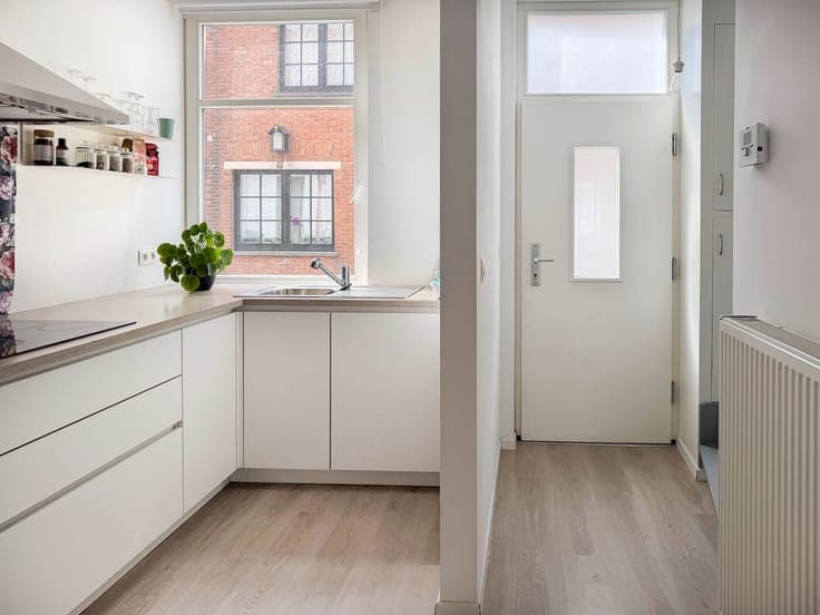 toffe gerenoveerde stadswoning met groene patio op Sint-Anna