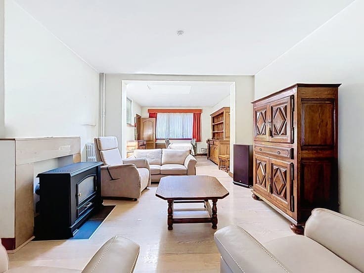 HOUSE 3/4 BEDROOMS + GARAGE SEPARATED - FREE ESTIMATION