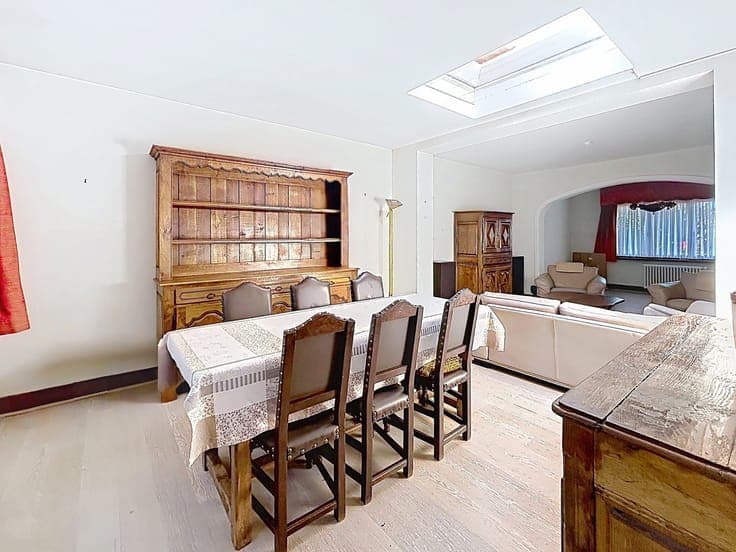 HOUSE 3/4 BEDROOMS + GARAGE SEPARATED - FREE ESTIMATION