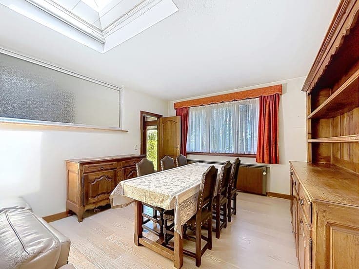 HOUSE 3/4 BEDROOMS + GARAGE SEPARATED - FREE ESTIMATION