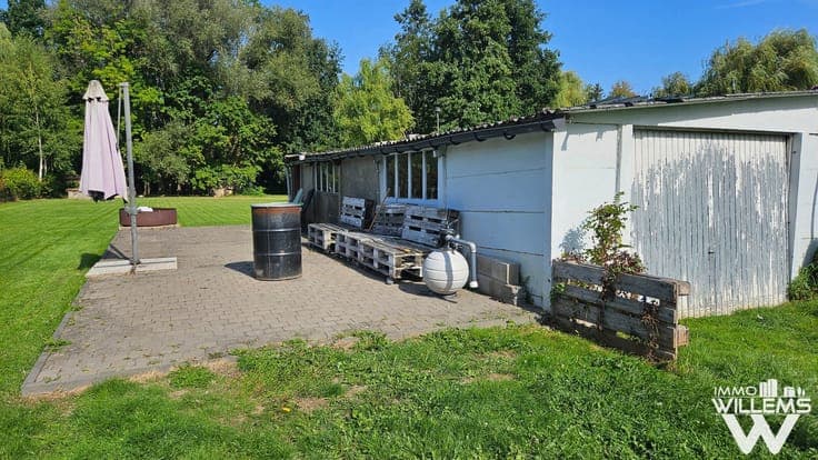 Semi-detached home with 4 bedrooms and amazing garden