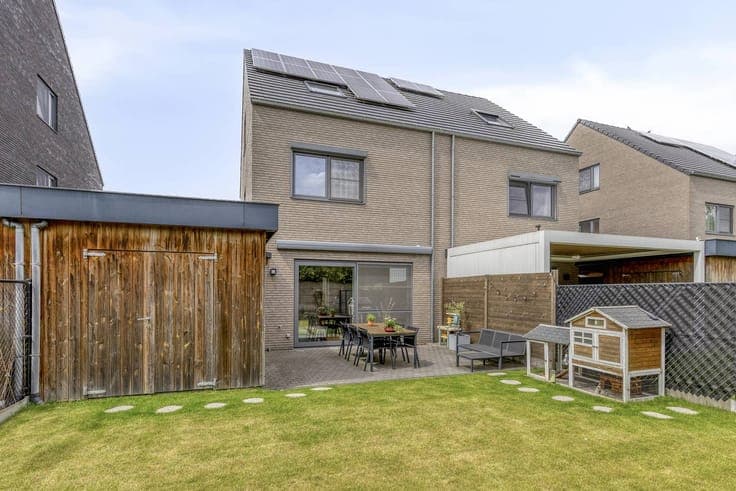 Semi-open BEN house with 4 bedrooms in Schelle