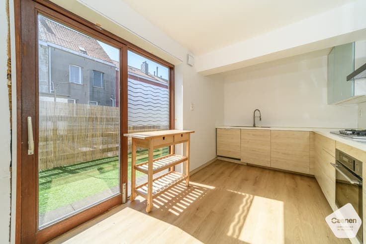 Ruime woning met handelsruimte in het centrum van De Panne