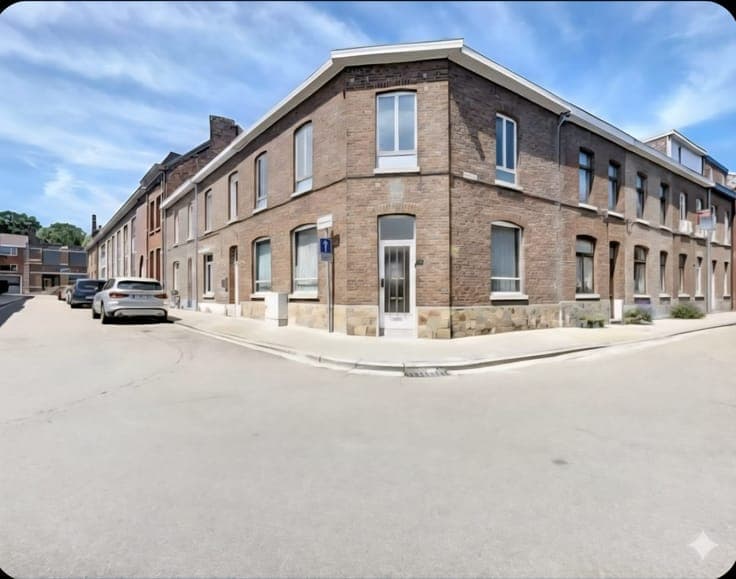 Lichtrijke hoekwoning in hartje Sint-Truiden